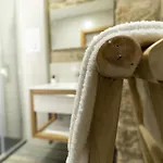 Girassol - - Com Casa De Banho Privativa