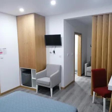 Girassol - - Com Casa De Banho Privativa Gasthof Castelo Branco (Centro)