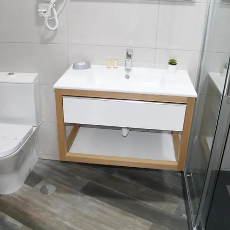Girassol - - Com Casa De Banho Privativa Gasthof Castelo Branco (Centro)