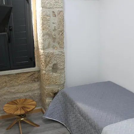 Girassol - - Com Casa De Banho Privativa 4*