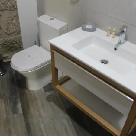Girassol - - Com Casa De Banho Privativa Gasthof