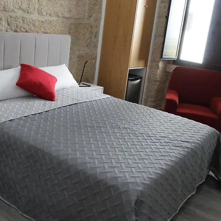 Girassol - - Com Casa De Banho Privativa Guest house