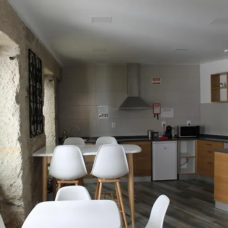 Girassol - - Com Casa De Banho Privativa 4*
