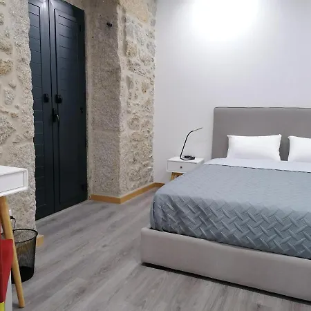 Girassol - - Com Casa De Banho Privativa בית הארחה 3*