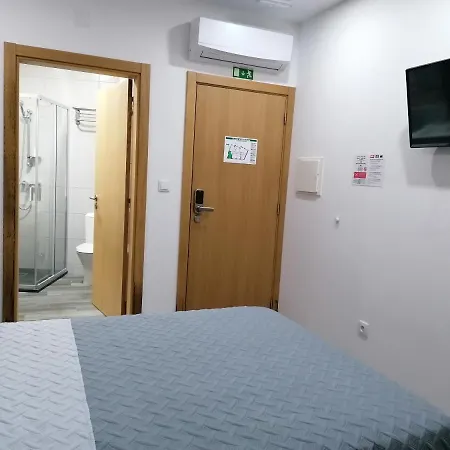 Girassol - - Com Casa De Banho Privativa בית הארחה קאסטלו בראנקו