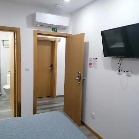 Girassol - - Com Casa De Banho Privativa Castelo Branco (Centro)