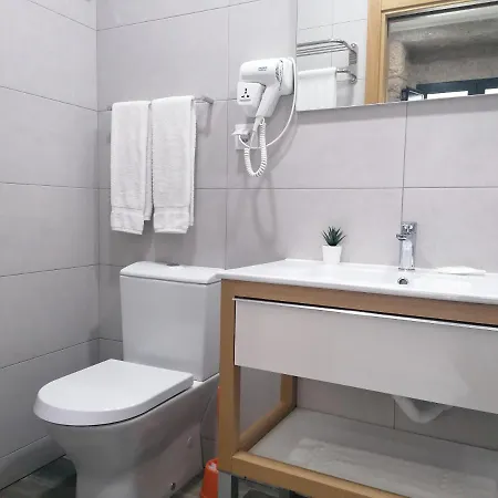 Girassol - - Com Casa De Banho Privativa Gasthof 4*