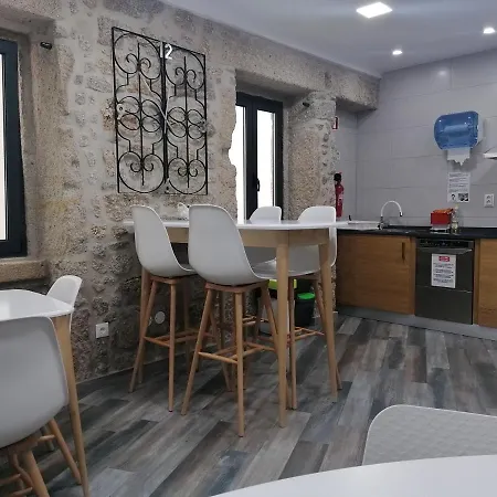 Girassol - - Com Casa De Banho Privativa בית הארחה