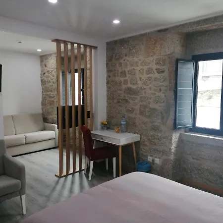 Girassol - - Com Casa De Banho Privativa Gasthof 4*