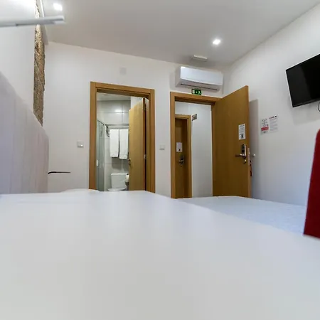 Girassol - - Com Casa De Banho Privativa Gasthof