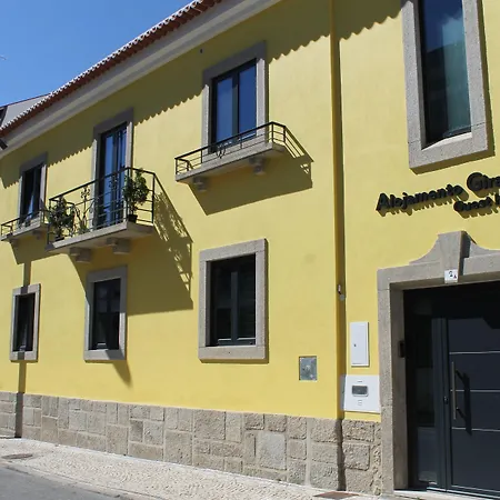 Girassol - - Com Casa De Banho Privativa בית הארחה