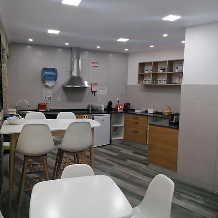 Girassol - - Com Casa De Banho Privativa 4*