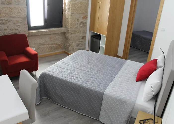 Girassol - - Com Casa De Banho Privativa