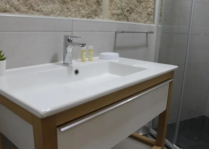 Casa de hóspedes Girassol - - Com Casa De Banho Privativa 3*