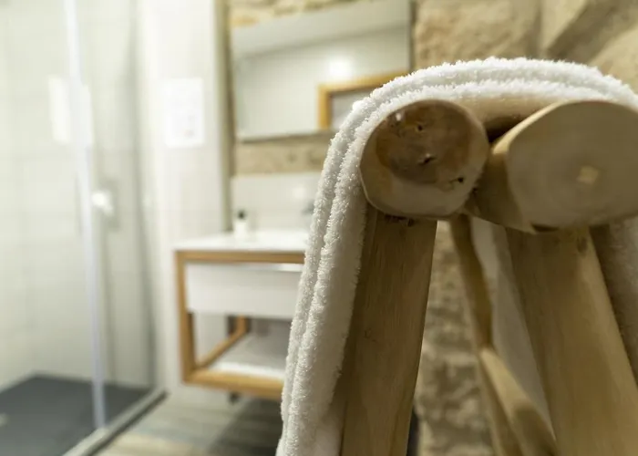 Girassol - - Com Casa De Banho Privativa