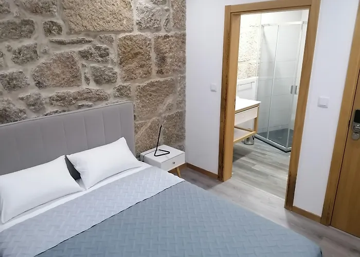 Girassol - - Com Casa De Banho Privativa